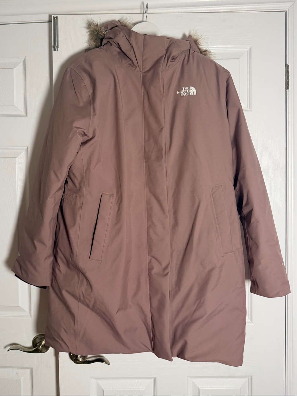 The North Face Women’s Mauve Pink Down Parka Faux Fur Hood Size XL